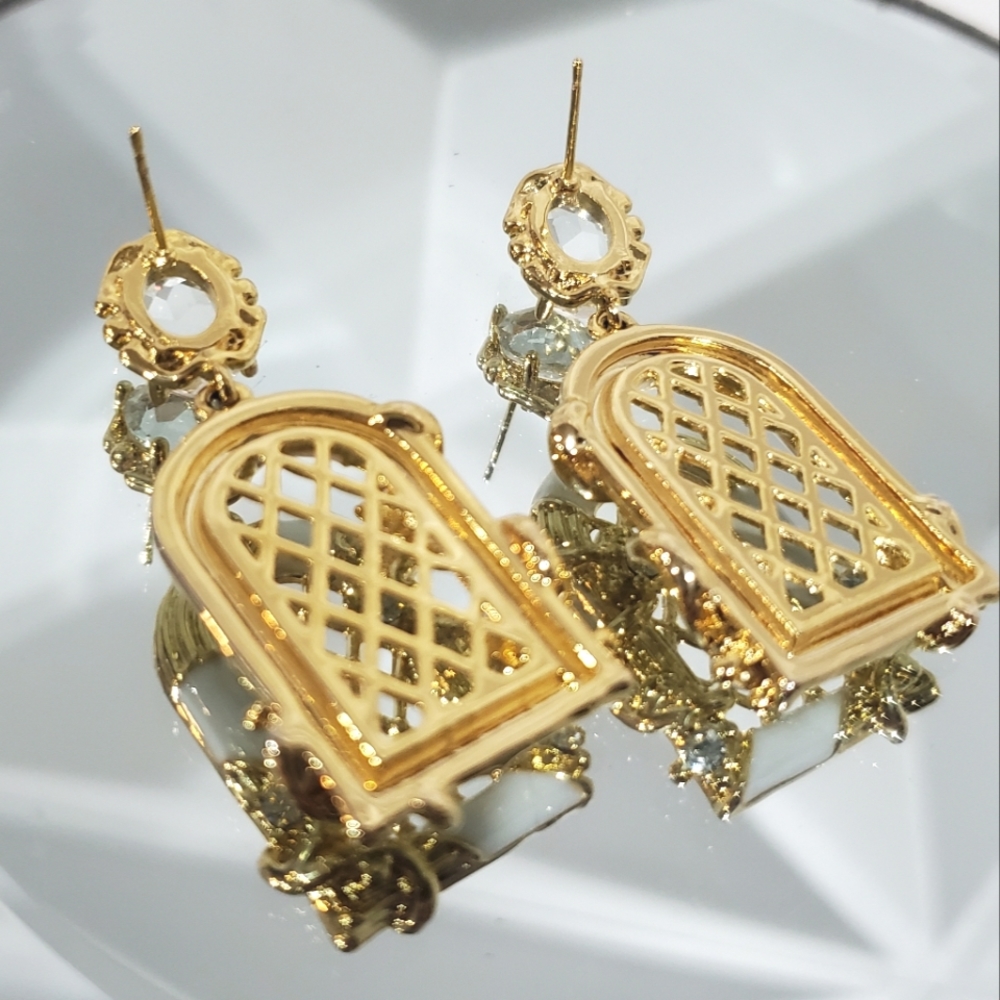 Most Amazing English Garden Lattice Window Earrings - Picture 5 of 5